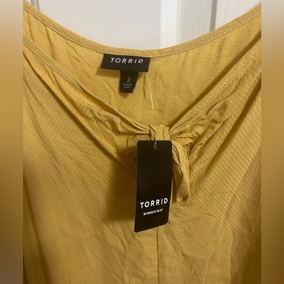 Torrid SZ 2 Sophie Textured Woven Bow Front Swing Cami NWT - Picture 2 of 5